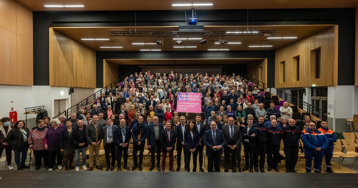 Centre de vaccination Terres de Montaigu - photo de groupe - soirée remerciements - Mars 2022